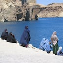 Afganistán Mujeres en burka. La ONU alertó de que uno de cada tres afganos sufre inseguridad alimentaria y que “dos millones de niños están en riesgo de desnutrición".
Foto Salud Hernández