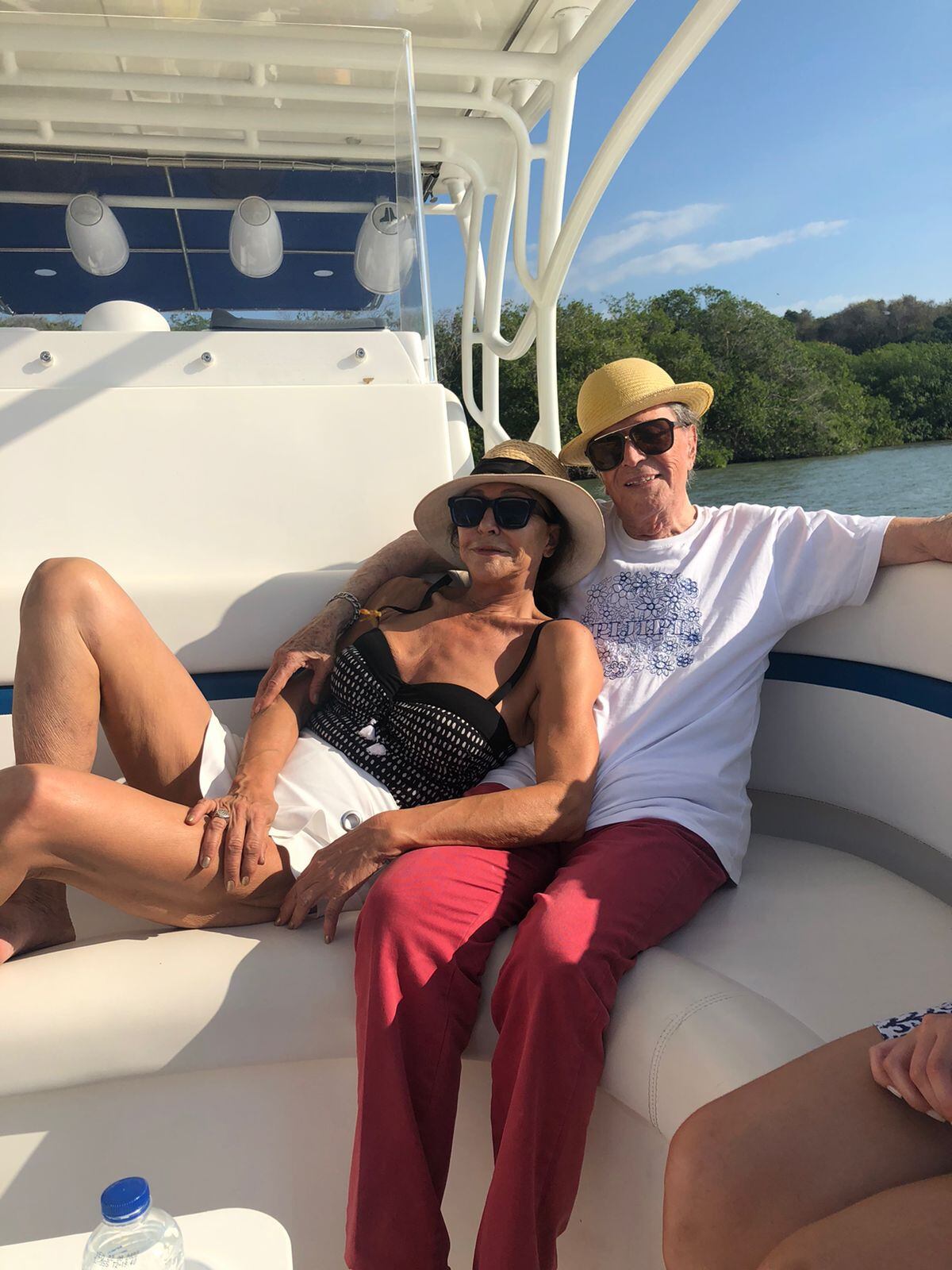 Jaime Ostos y su esposa María Ángeles en paseo por Barú