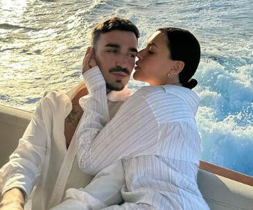 Rels B y su novia colombiana Nicole Betancur, con quien tiene una relación sentimental desde hace varios meses.