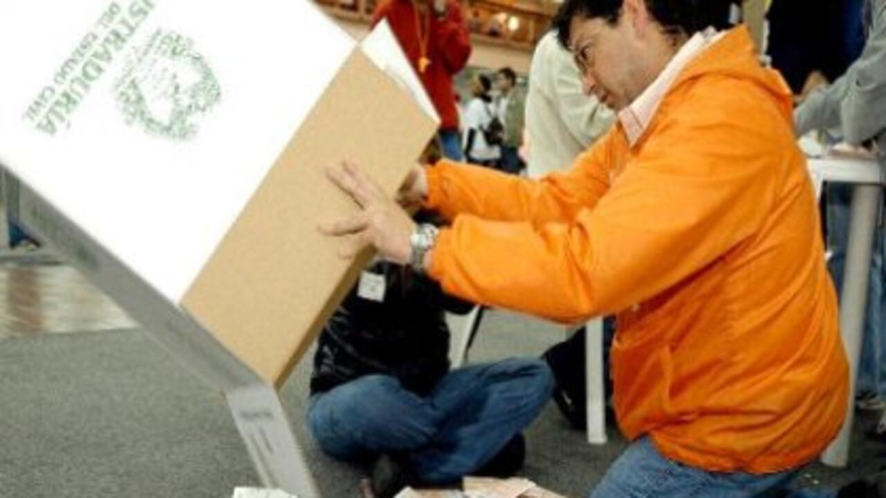 La Registraduría ha pedido en reiteradas ocasiones al gobierno que habilite el presupuesto para poder cumplir con sus tareas.