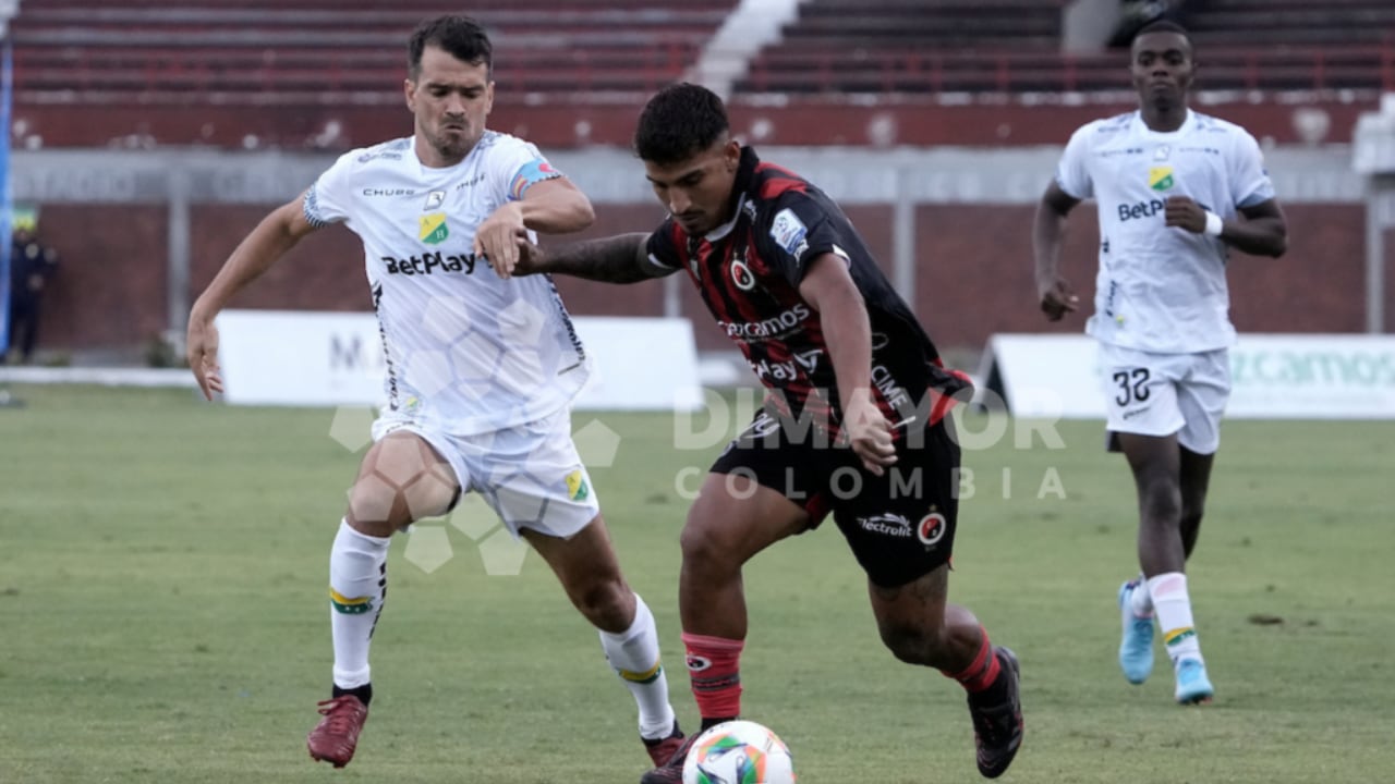 Partido entre Atlético Huila y Cúcuta Deportivo por el Torneo BetPlay 2025-ll.