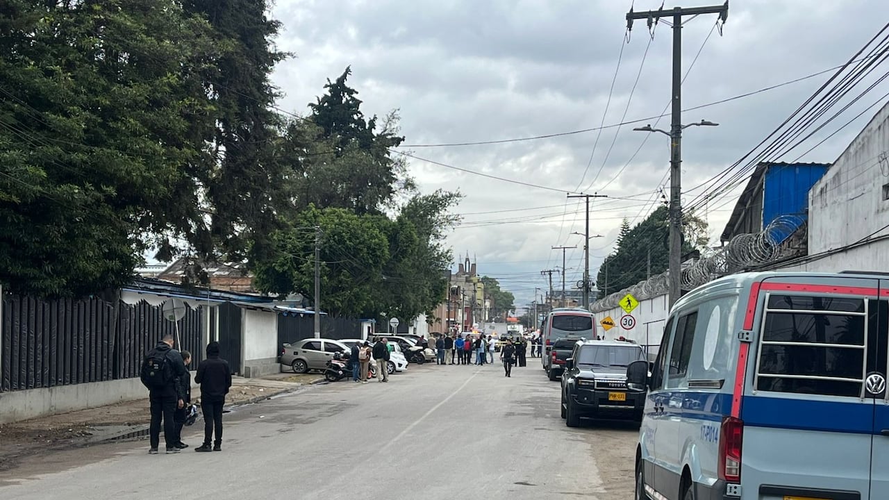 Grave ataque a la salida de la cárcel La Modelo: un dragoneante muerto y dos heridos.