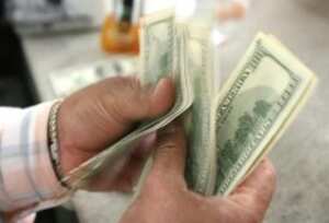 AIG cerró un acuerdo para acceder a otros US$30.000 millones más de fondos públicos.