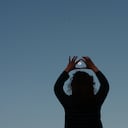 El ciclo lunar se ha asociado con el cambio y la transformación, por lo que se cree que su energía puede ayudar a la mala suerte.