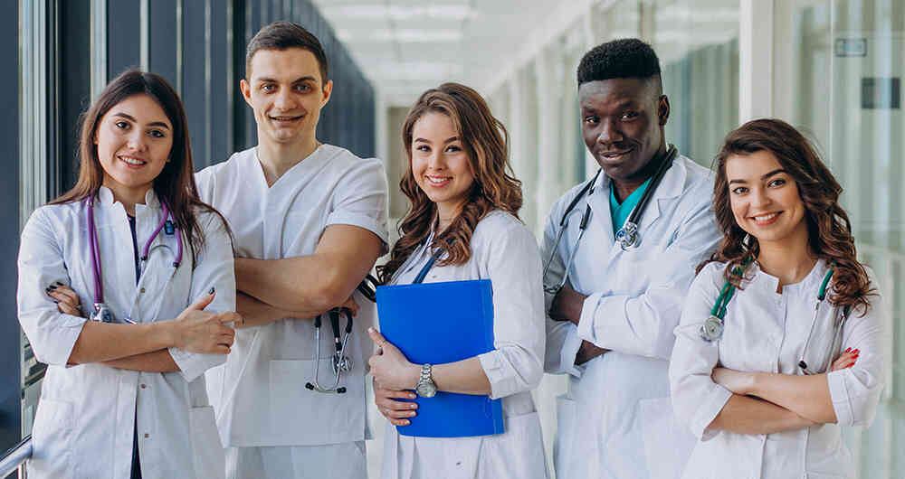 Países como Colombia han decidido enfrentar de la mano de médicos, investigadores y científicos la pandemia por el covid-19.