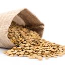 Las lentejas son símbolo de abundancia y por ello tenerlas en casa es un buen amuleto para muchas personas.