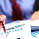 1. Administración de empresas: son los profesionales que más buscan las empresas, correspondiendo al 20% de las ofertas que hacen.