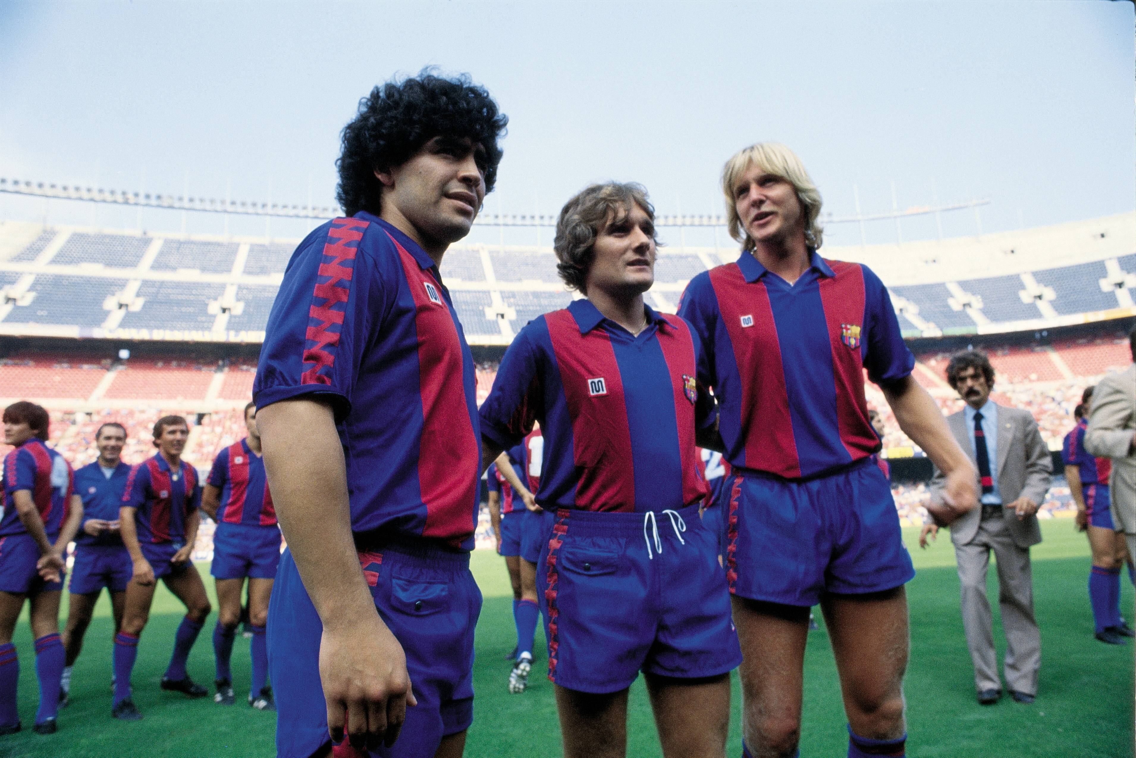 Maradona, Schuster and Archibald, presentation of the F.C BArcelona (Photo by Sigfrid Casals/Cover/Getty Images)