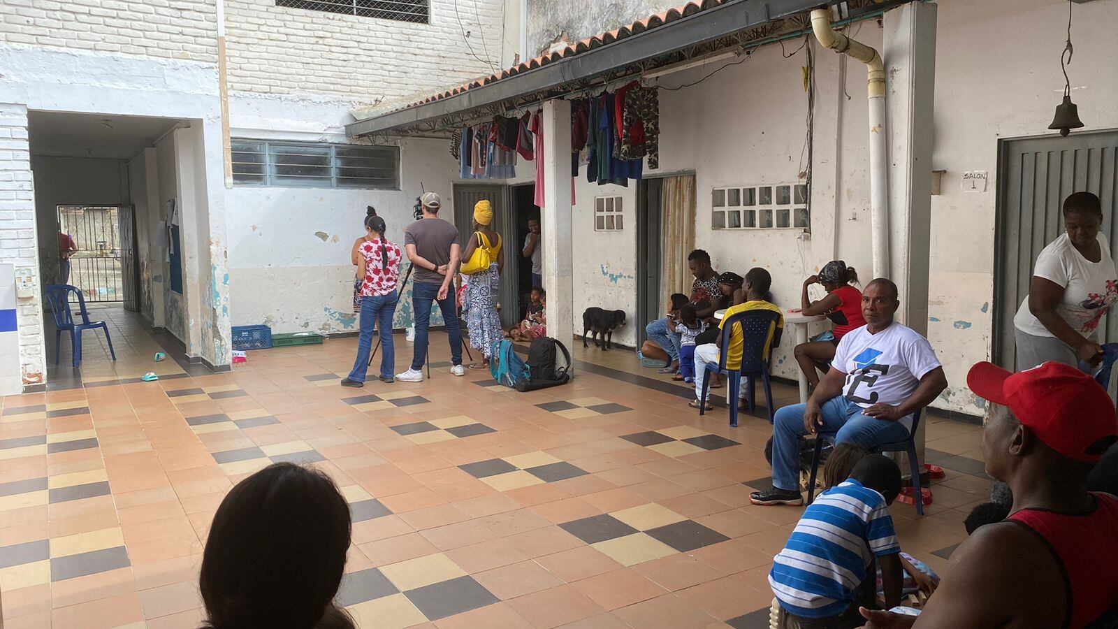 Comunidad desalojada en Cali de Aldovea y Cauquita están en albergue temporal.