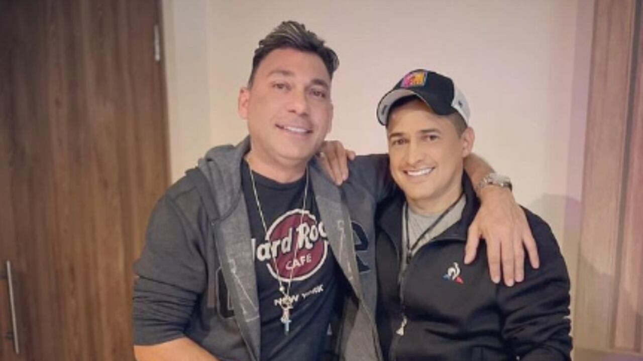 El cantante fue operado por una hernia hiatal.