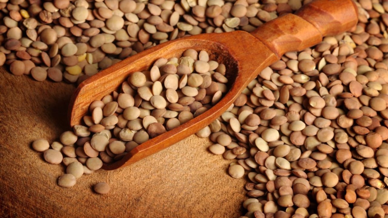 Las lentejas y otros elementos para agüeros de Año Nuevo y Navidad