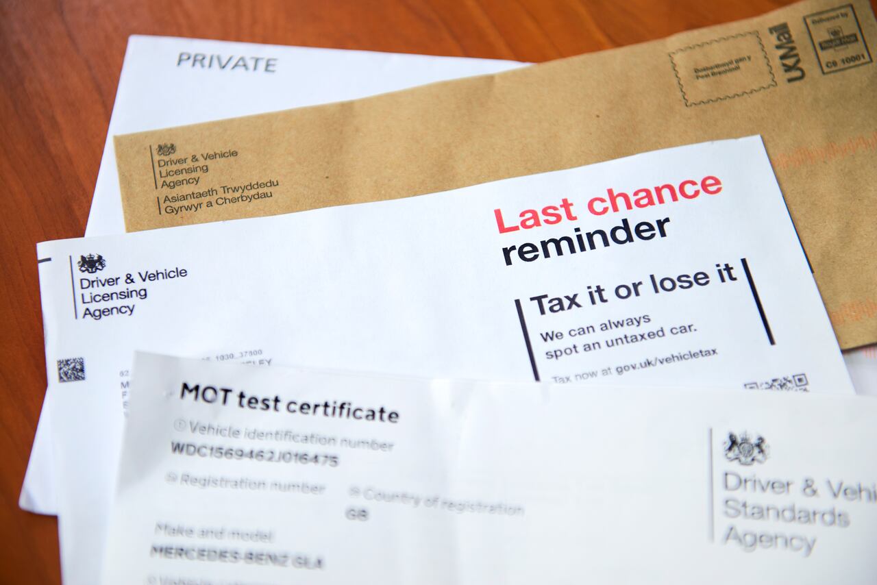 Un hombre demanda a decenas por las críticas negativas sobre él en un grupo de citas de Facebook