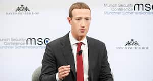 Mark Zuckerberg trató de defenderse alegando que todo era una versión tergiversada. Pero ya nadie le cree.