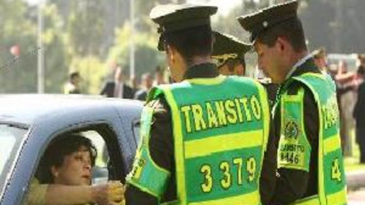 El monto de la multa corresponde a 15 salarios mínimos legales vigentes