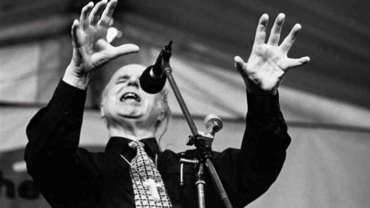 El fundador de la secta, Noel Stanton, predicaba sobre los pecados de la carne. Foto: John Angerson/BBC