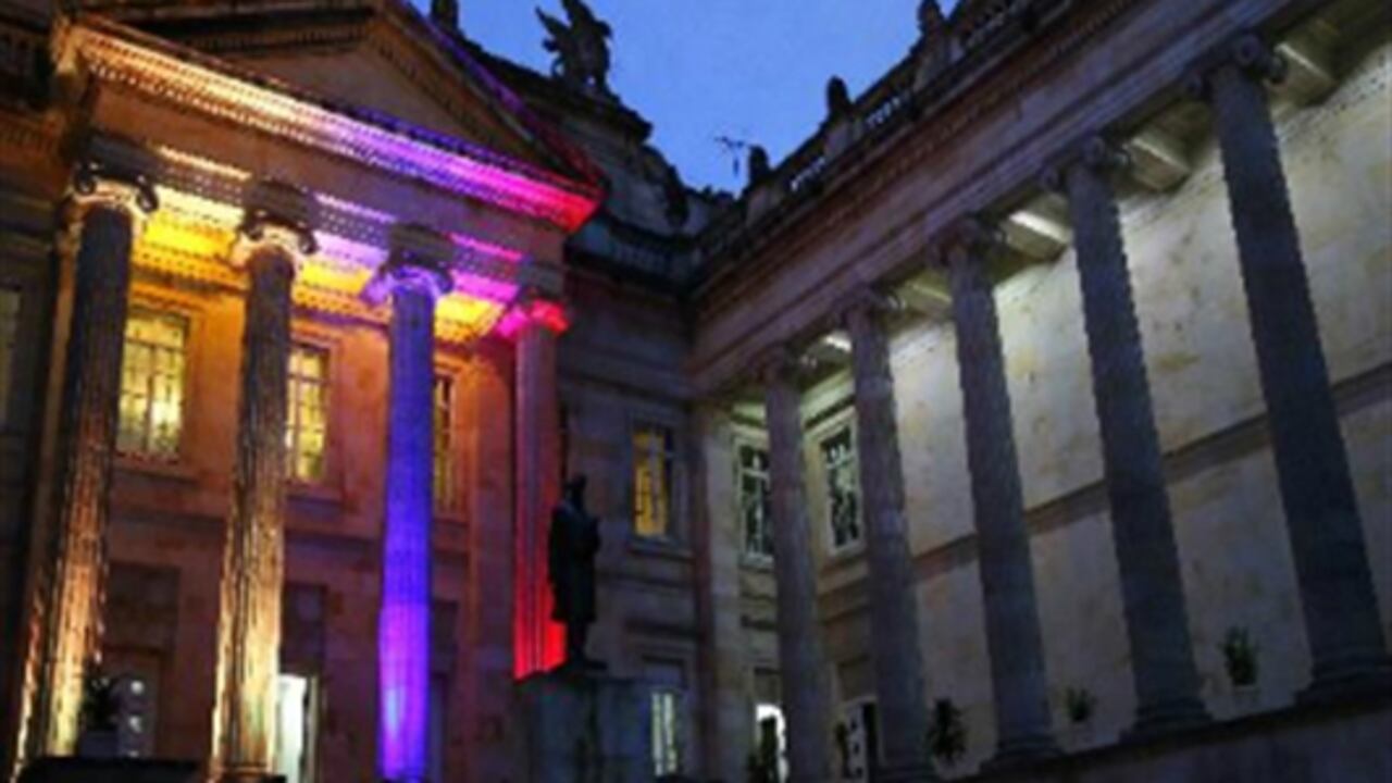 Los congresistas reciben un sueldo total de $19'037.000.