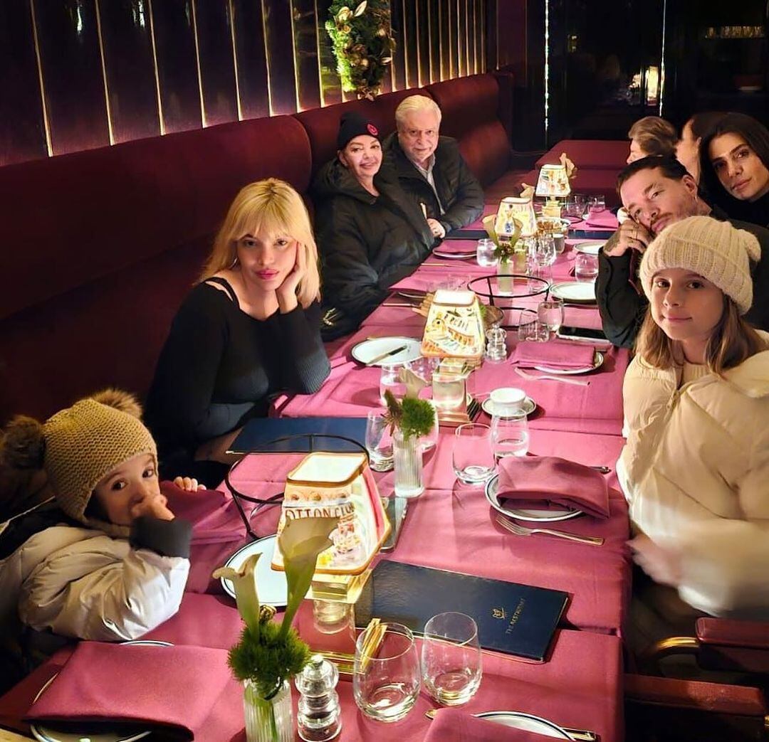 J Balvin con su familia.