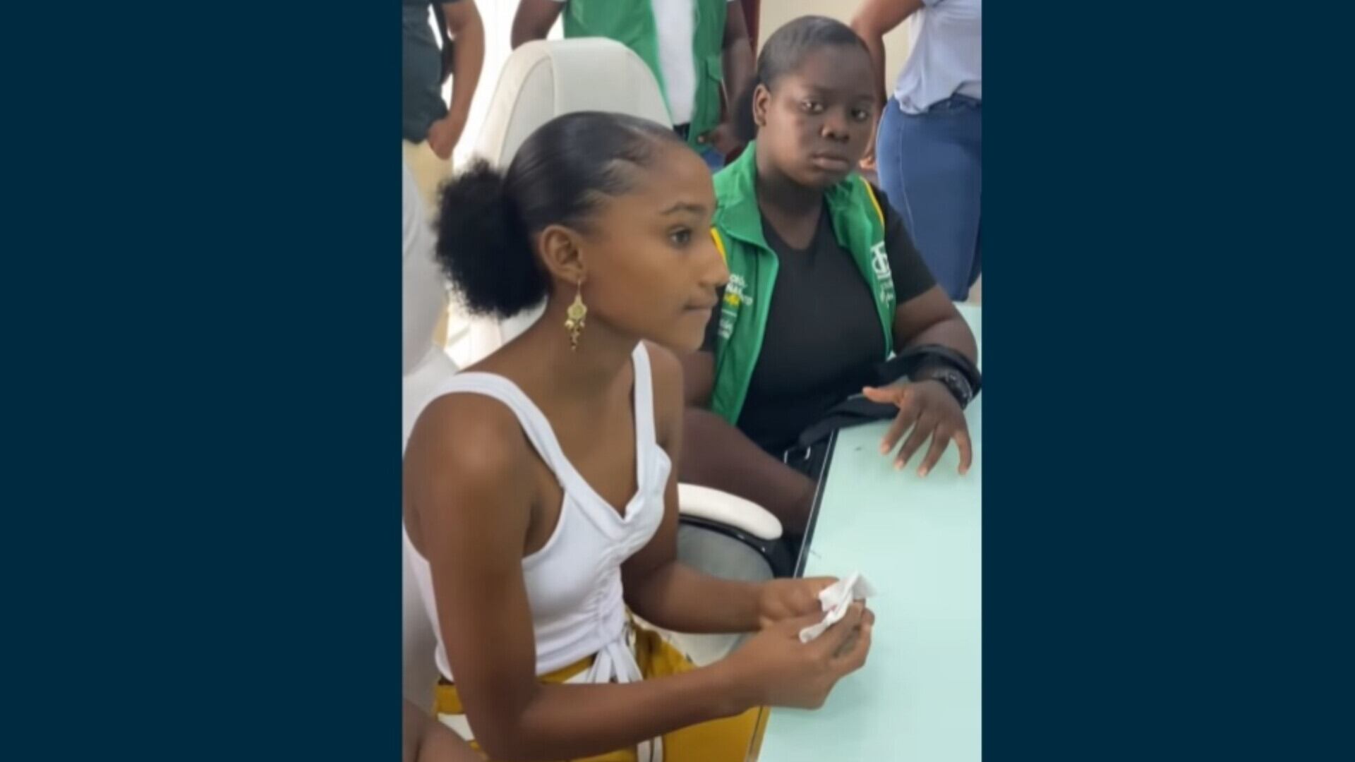 En redes sociales, los mensajes fueron de repudio para las personas que se burlaron