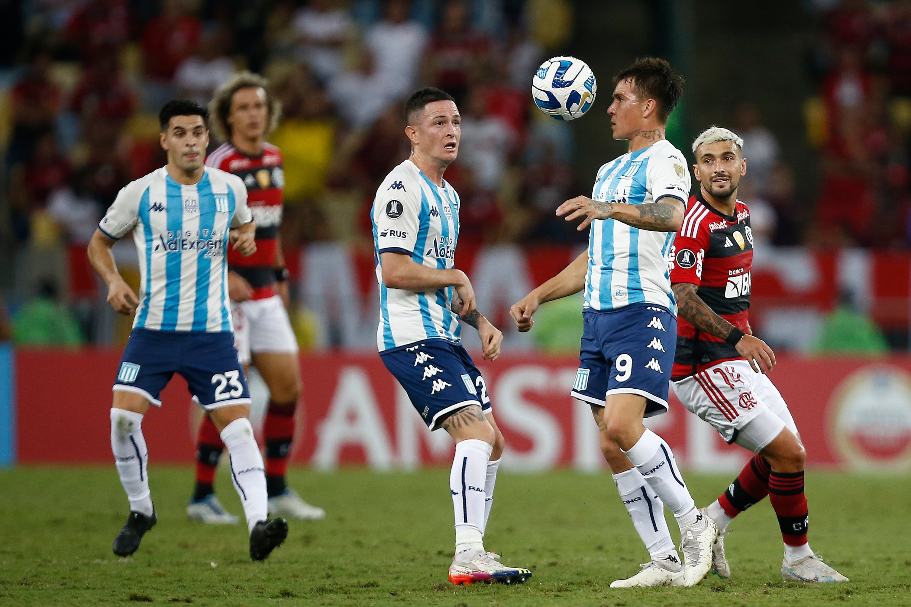 Racing pasó primero en su grupo de la Copa Libertadores.