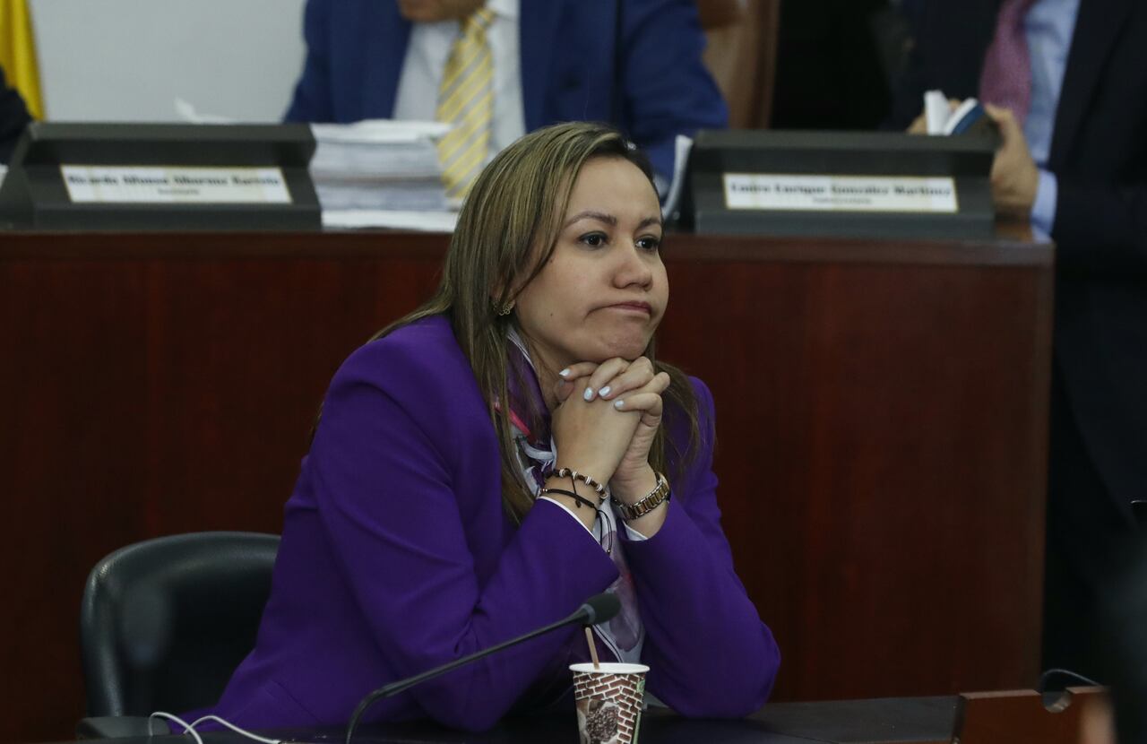 ¿Qué opina María Isabel? Ricardo Roa juega con la iguana