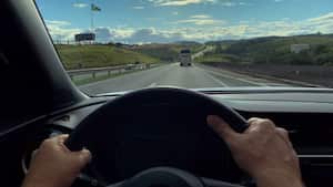 Viajar por carretera es una experiencia que muchos disfrutan. Sin embargo, uno de los desafíos más comunes al viajar es mantener una señal de celular estable y confiable.