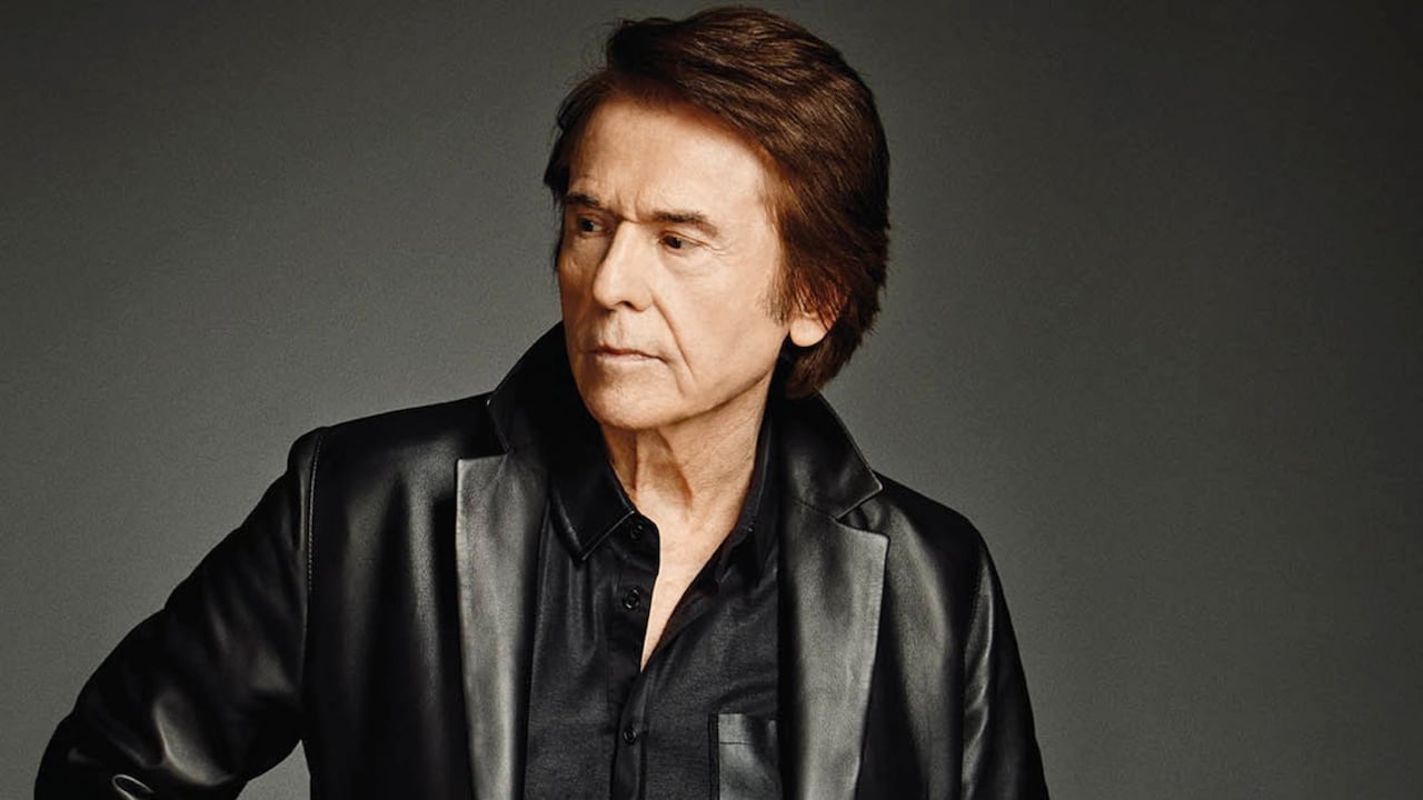 En ‘Raphaelísimo’ el artista recorre las "joyas de la corona" para su público y también algunas canciones de ‘Ayer... aún’, su último disco.