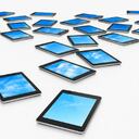 Cuarto síntoma: sin despegue. ¿Por la mañana, al almuerzo, en las onces, la comida y hasta debajo de la almohada tiene el celular?… no quiere quitarle los ojos a las redes sociales o Whatssap, es una señal de que está experimentando un estado dependiente de su teléfono móvil y de la web.