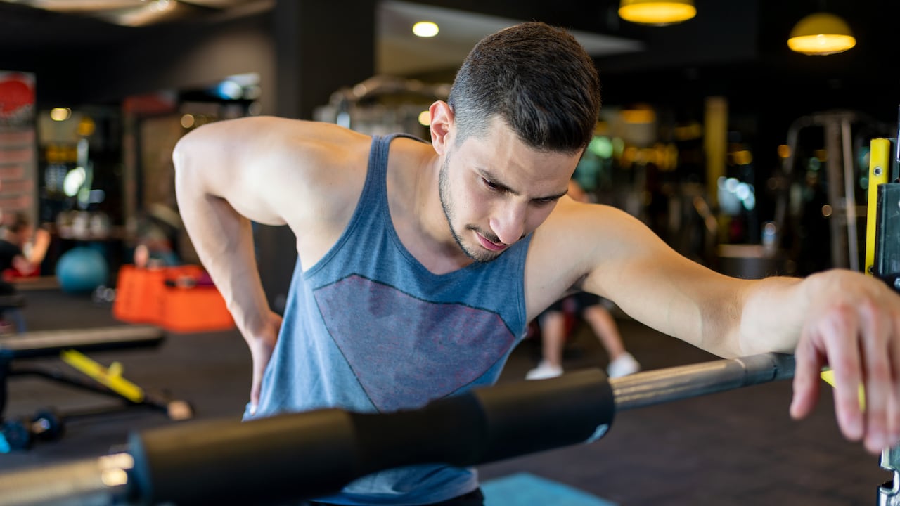 Los dolores musculares pueden deberse al esfuerzo de un musculo durante la actividad física.