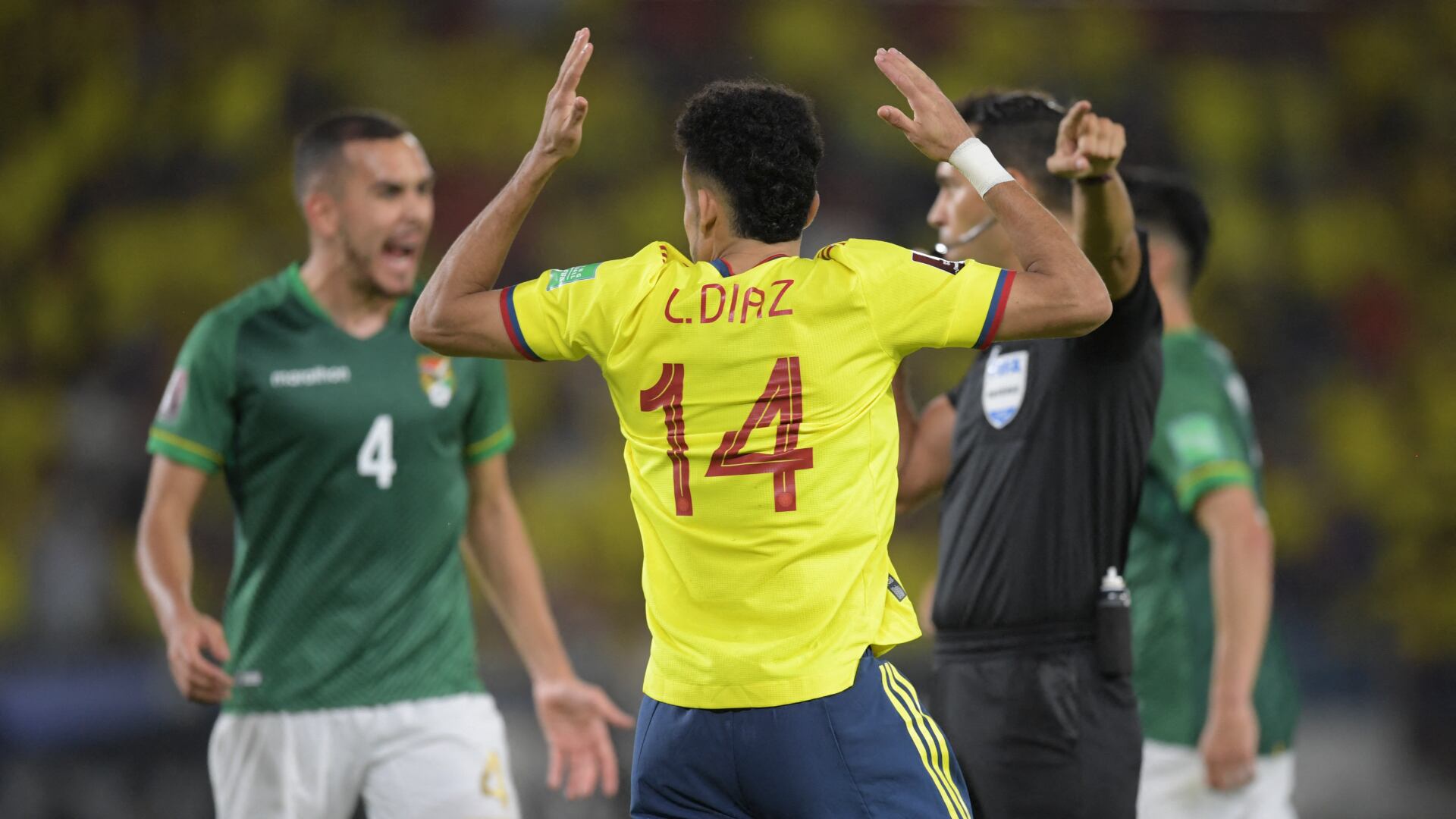 Luis Díaz celebra gol ante Bolivia en Eliminatorias.