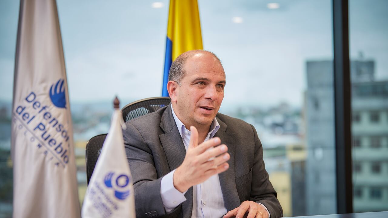 El defensor del Pueblo, Carlos Camargo.