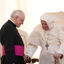 El Papa Francisco sigue presentado inconvenientes con su movilidad. (AP Photo/ Andrew Medichini).