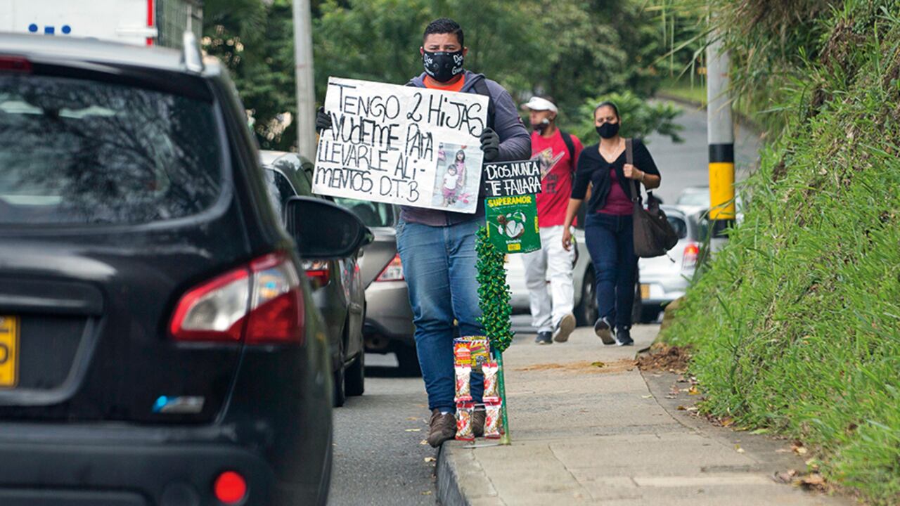 En septiembre, solo el 72,3 por ciento de los hogares contó con las tres comidas diarias, todo un drama social, pues una cuarta parte de los colombianos no se está alimentando bien. La mayoría de casos se concentran en las principales capitales.