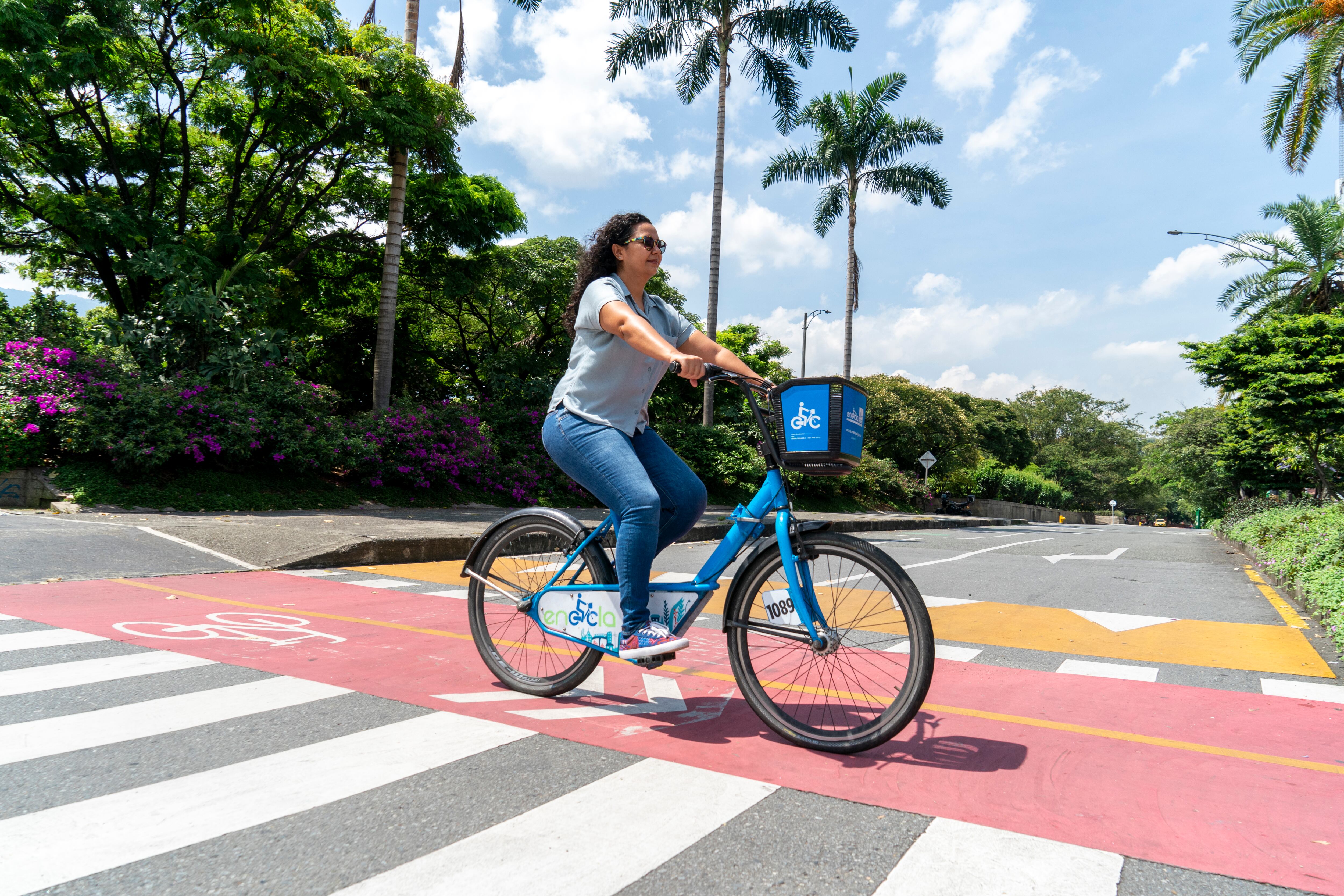 La hoja de ruta del Área Metropolitana del Valle de Aburrá contempla incrementar la participación de los viajes en bicicleta y los peatones en 34 por ciento de los viajes cotidianos.