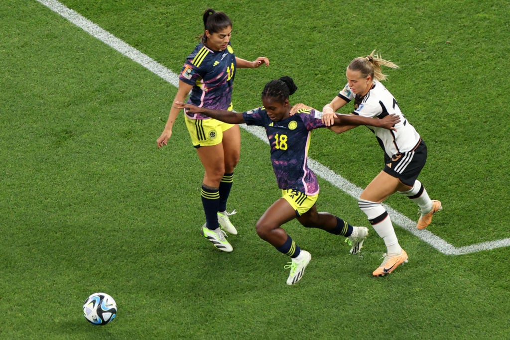 Linda Caicedo en el partido frente a la Selección de Alemania.