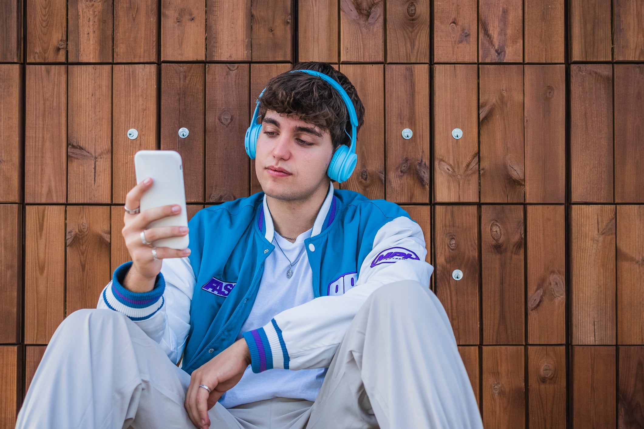 Expertos detectan una tendencia en la que se ocultan enlaces peligrosos en servicios de música online.