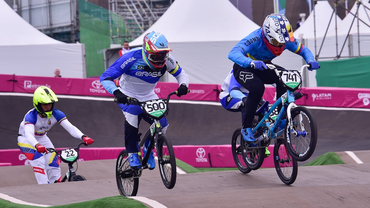 (Photo by Gustavo Garello/Jam Media/Getty Images)