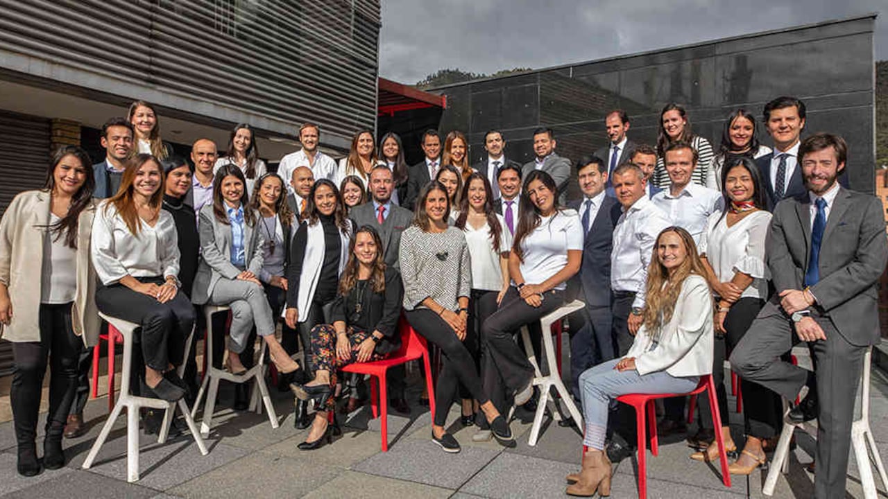 En 2007 el grupo financiero operaba con 15 empleados y hoy cuenta con más de 600 trabajadores directos e indirectos.