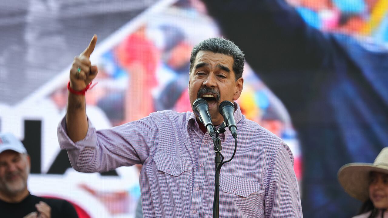 “Pretenden imponer una hegemonía militar amenazando con bombardeos, con invasiones, como nunca antes se había visto en muchos años, en muchas décadas”, dijo Nicolás Maduro (Foto de Jesús Vargas/Getty Images).