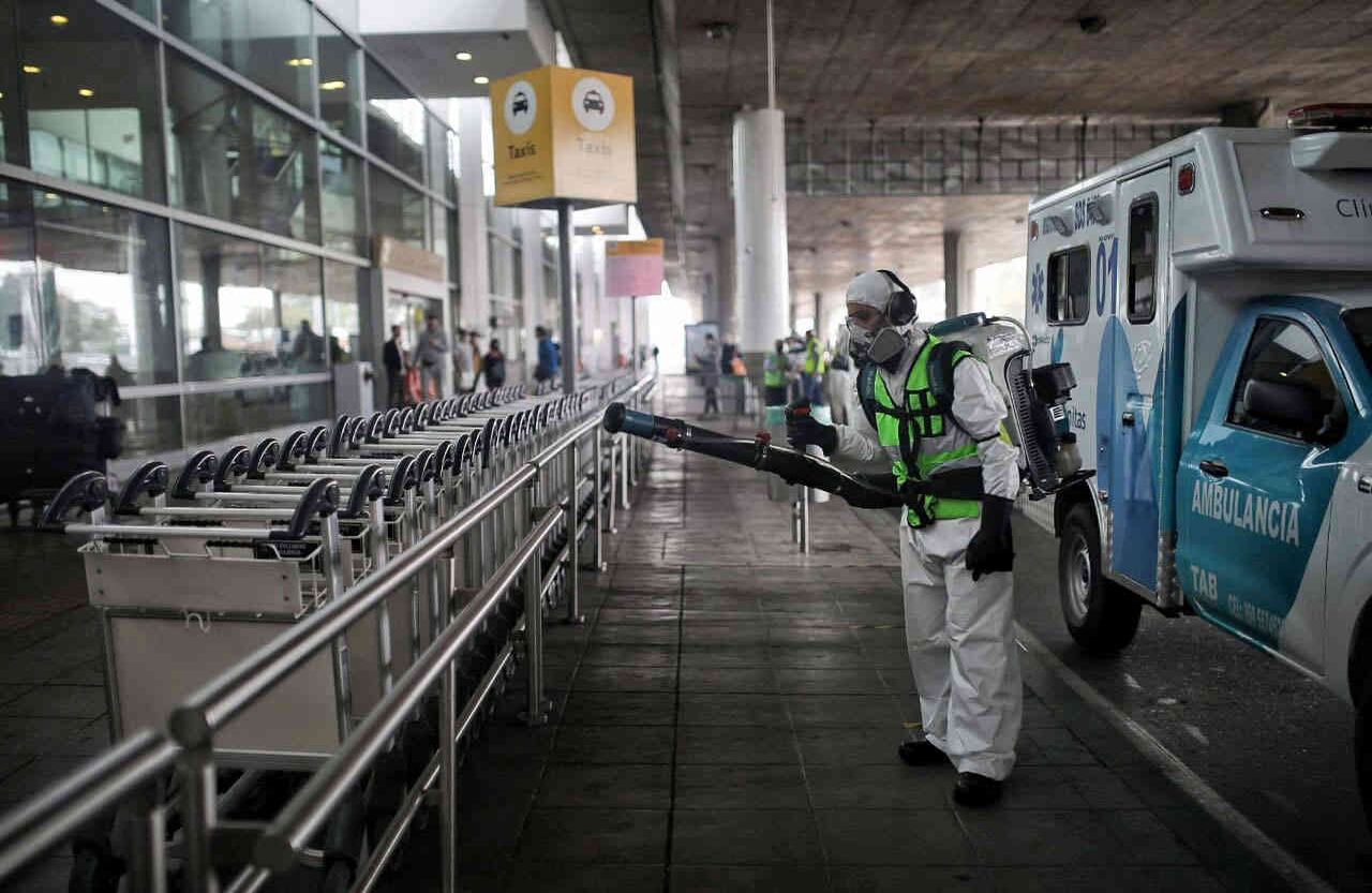 Poco a poco se va dando la reactivación de varios sectores económicos en el país, entre ellos el tránsito aéreo nacional e internacional. Esteban Vega/SEMANA