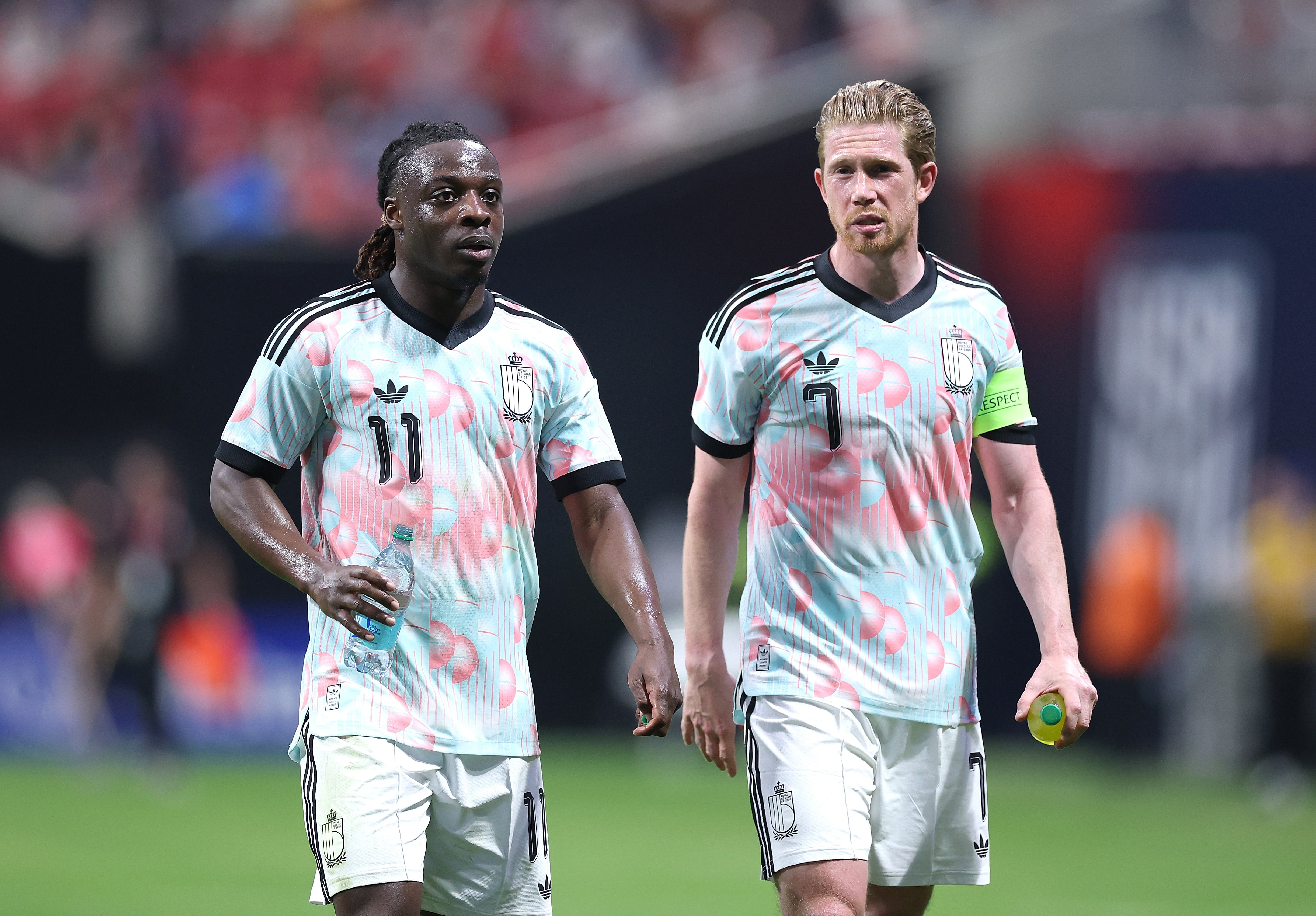 ATLANTA, GEORGIA - MARCH 28: Jeremy Doku #11 and Kevin De Bruyne #7 of Belgium walk off the pitch after the first half of the international friendly between the United States and Belgium at Mercedes-Benz Stadium on March 28, 2026 in Atlanta, Georgia. (Photo by Kevin C. Cox/Getty Images)