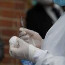 Largas filas en puntos de vacunación en Bogotá