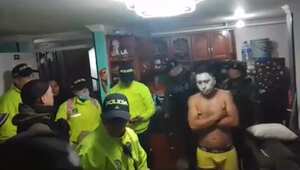 Cabecilla de una banda de estafadores en Bogotá fue capturado en bóxer y con mascarilla