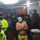 Cabecilla de una banda de estafadores en Bogotá fue capturado en bóxer y con mascarilla