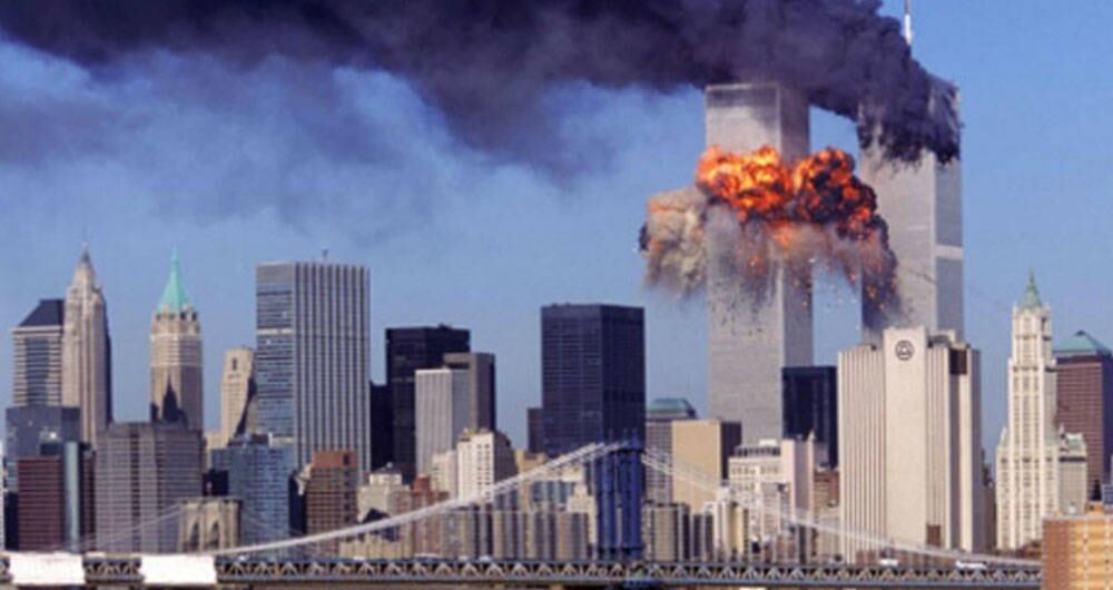 El atentado a las Torres Gemelas dividió la política exterior de Estados Unidos en dos. 