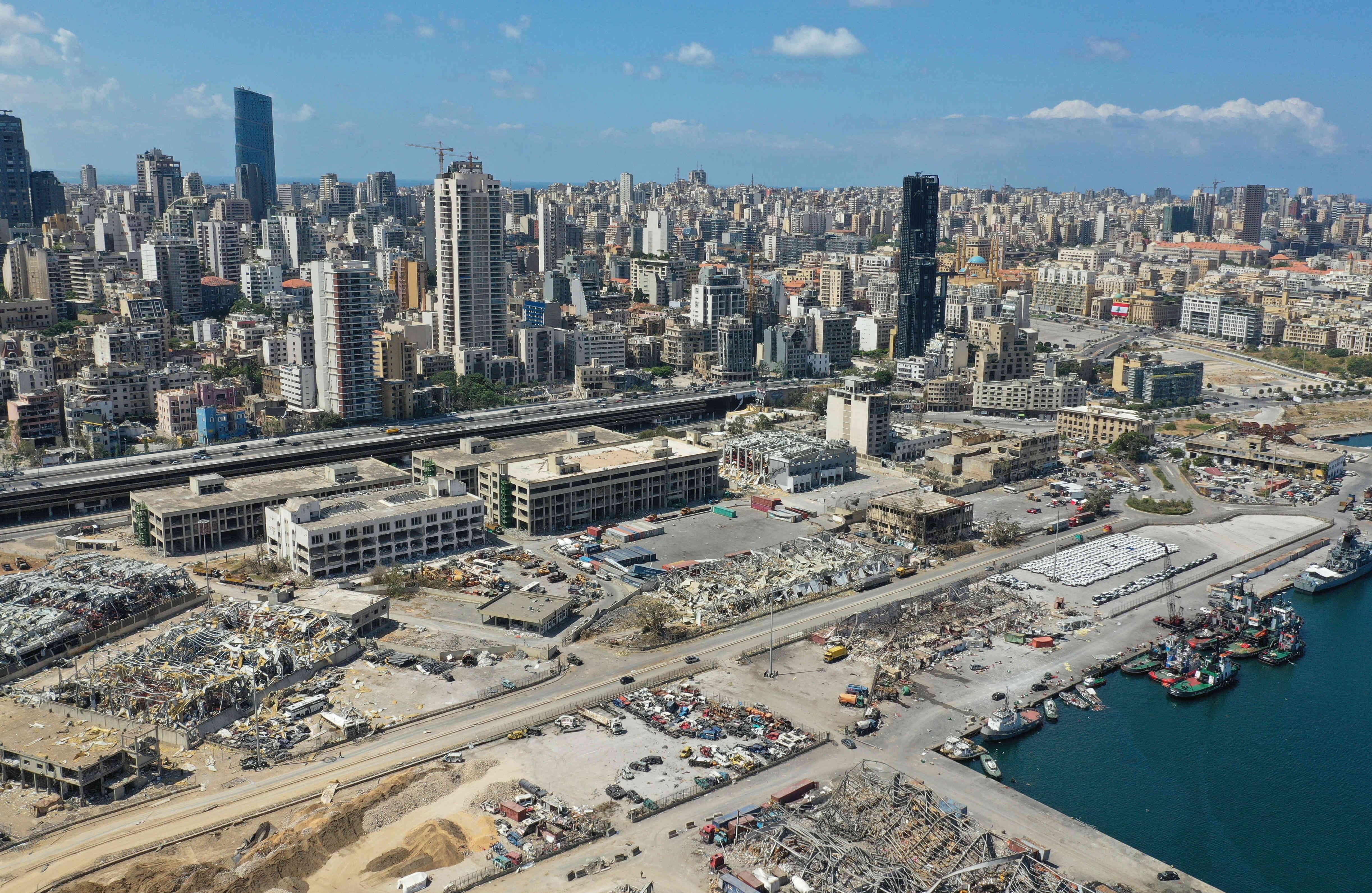 Mientras numerosos edificios antiguos sufrieron graves desperfectos, el museo nacional de Beirut se benefició prácticamente de un milagro. - Foto: AFP