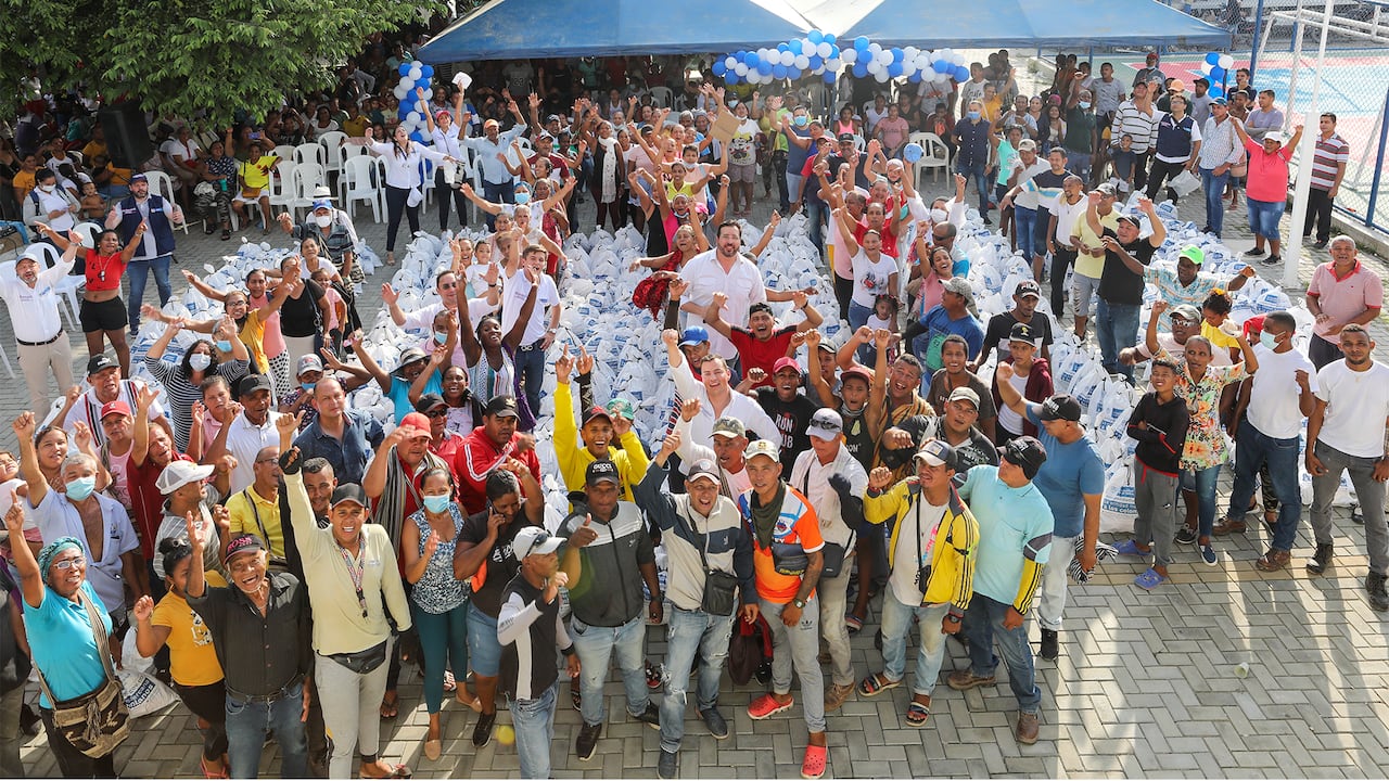 La Plaza de Mercado Público y la Cancha del Polideportivo Central de Fundación, que Prosperidad Social entregó en el Magdalena, beneficia a más 63.000 habitantes.