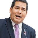 Hasta hace poco, Alejandro Carlos Chacón era un político desconocido. Sin embargo, el año que cumple al frente de la Presidencia de la Cámara de Representantes le permitió ganar reconocimiento y ser visto en el mundo político como una nueva estrella.