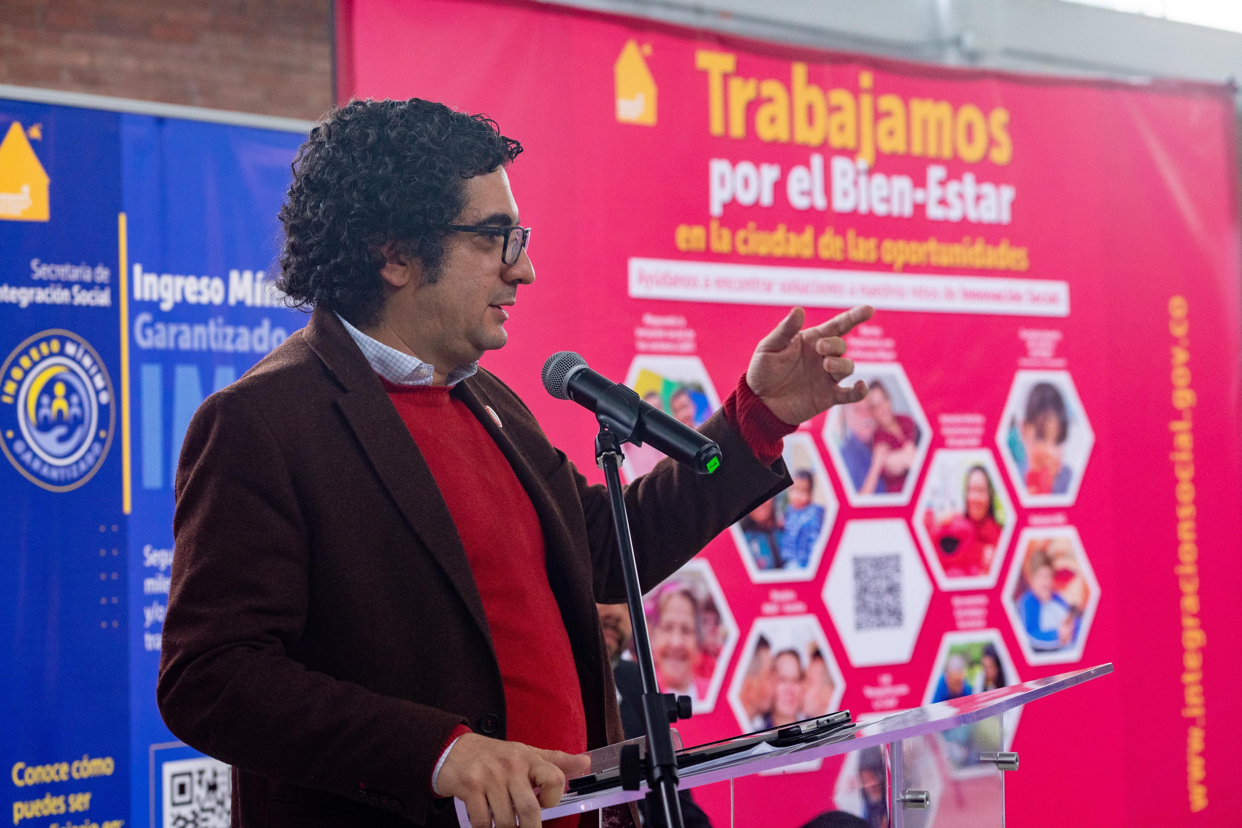 Roberto Angulo, secretario de Integración Social