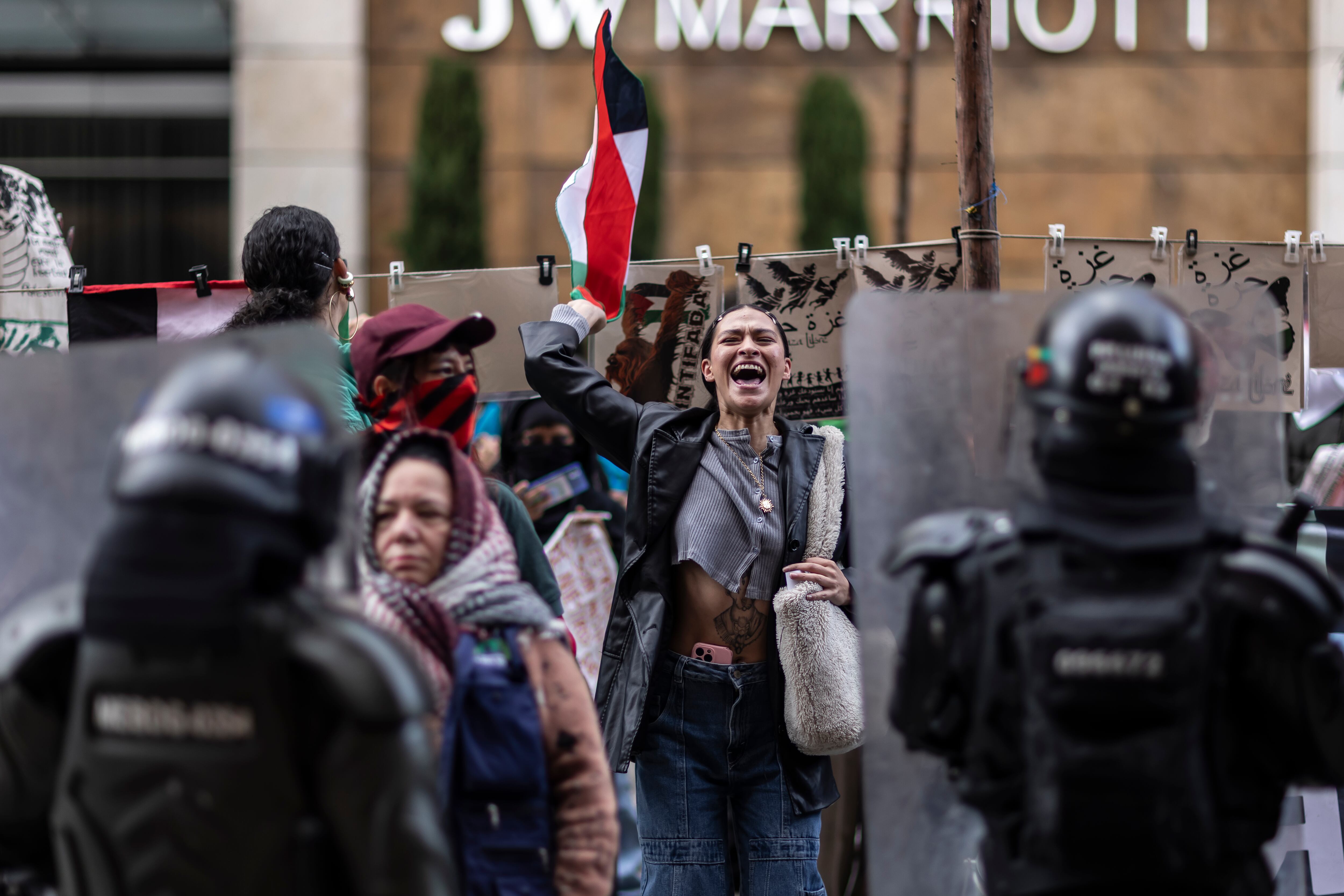 Manifestación a favor de Palestina y por la interceptación por parte del Estado de Israel a la Flotilla que se dirigía a Gaza con ayuda humanitaria y defensores de derechos humanos, entre ellos dos colombianas