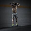 Según un estudio del American College of Sports Medicine, 10 repeticiones de los 'burpees' a buen ritmo aceleran el metabolismo casi tanto como esprintar. Foto: Getty Images.